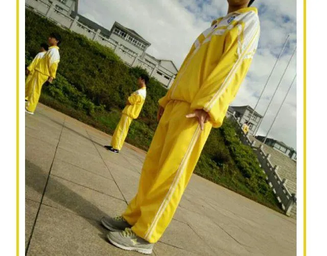 第6期 上墙 | 那些年，我们爱过的校服 第12页