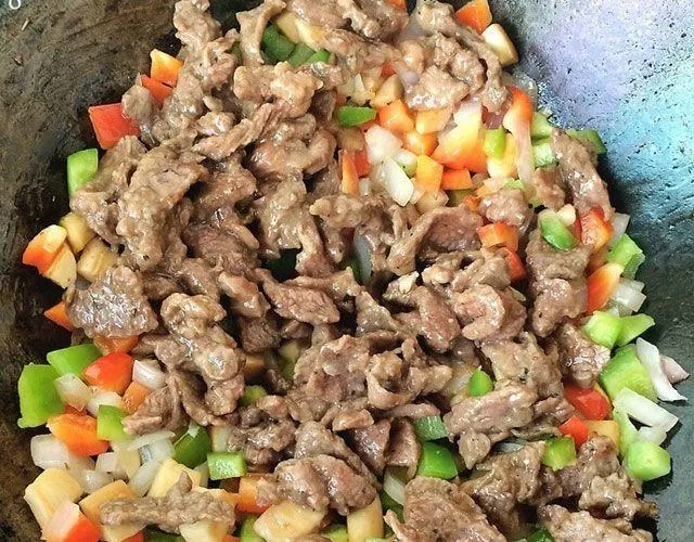第24期 黑椒牛肉蔬菜炒饭 第27页